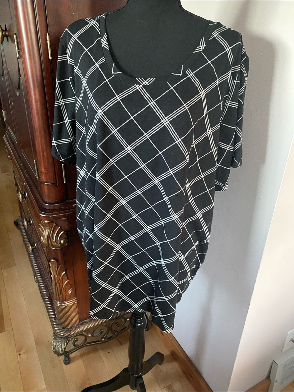 Penningtons Black Windowpane Short Sleeve Top